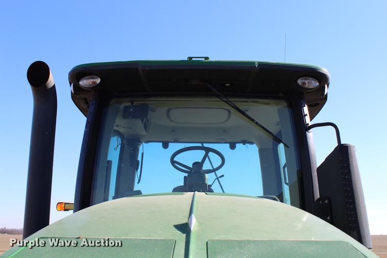 image for item DC7721 2011 John Deere 7200R MFWD tractor