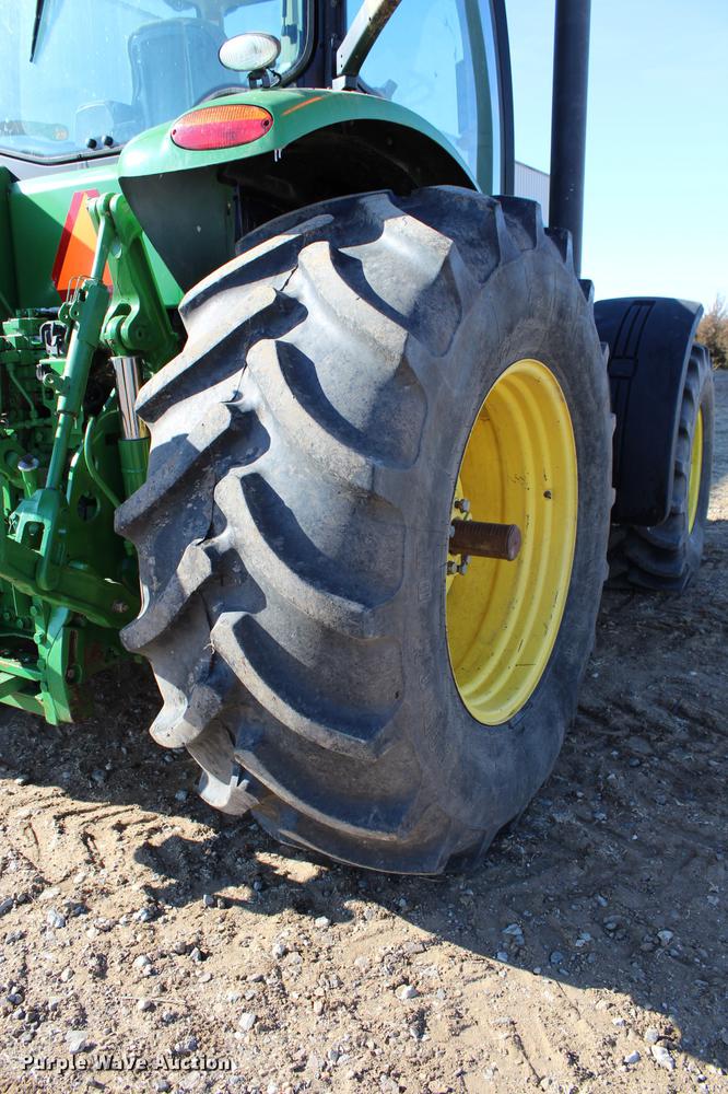 image for item DC7721 2011 John Deere 7200R MFWD tractor