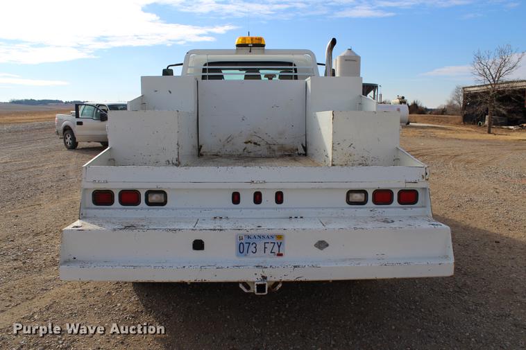 image for item DC7722 2002 International 4300 utility truck