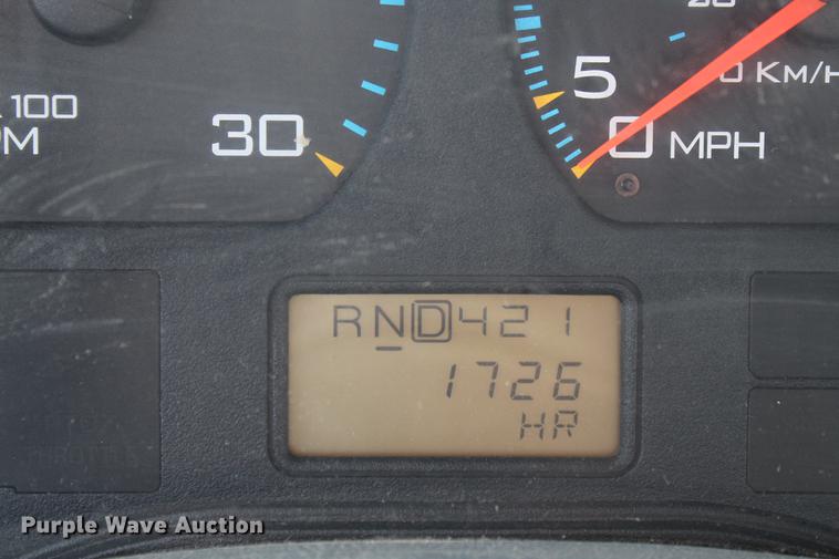 image for item DC7722 2002 International 4300 utility truck