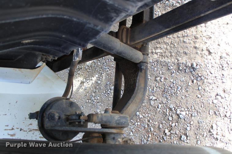 image for item DC7722 2002 International 4300 utility truck