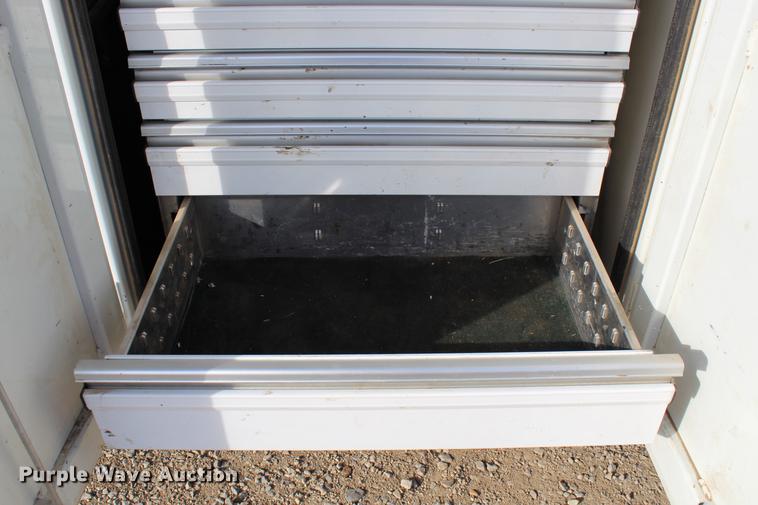 image for item DC7722 2002 International 4300 utility truck