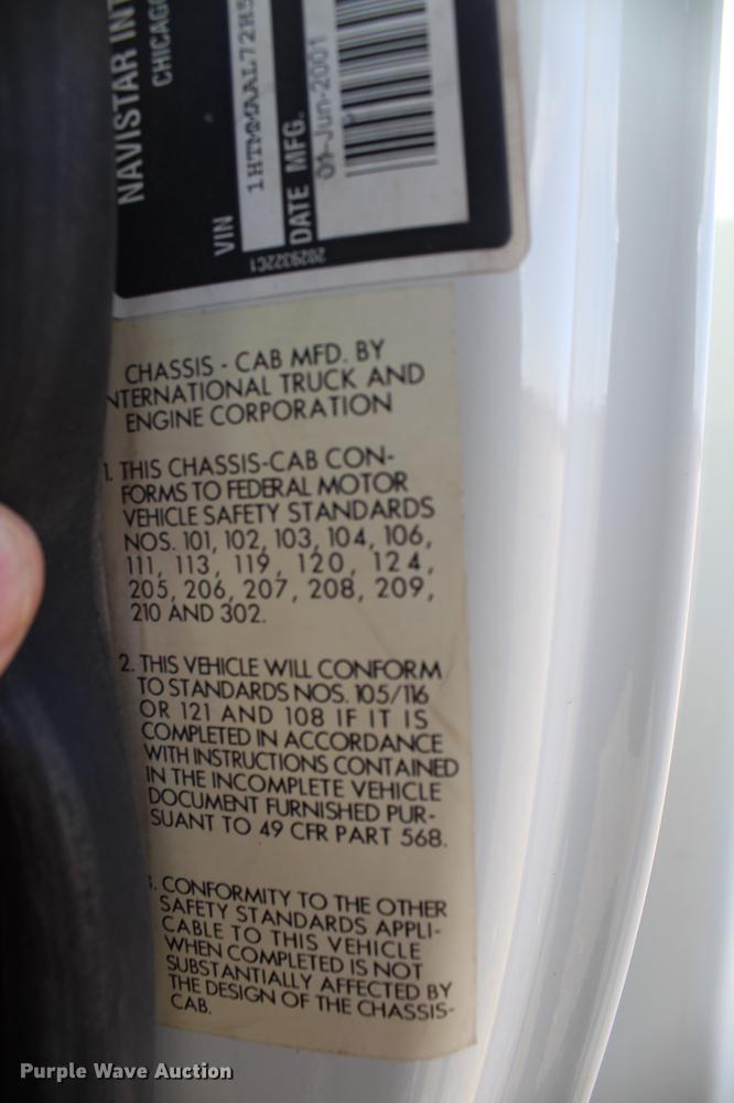 image for item DC7722 2002 International 4300 utility truck