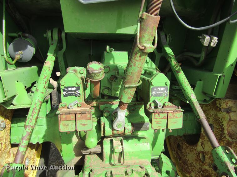 image for item DC8252 1973 John Deere 4430 tractor