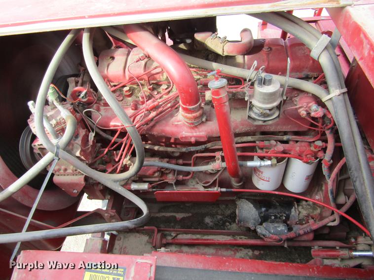 image for item DC8253 1981 International 1460 Axial-Flow combine
