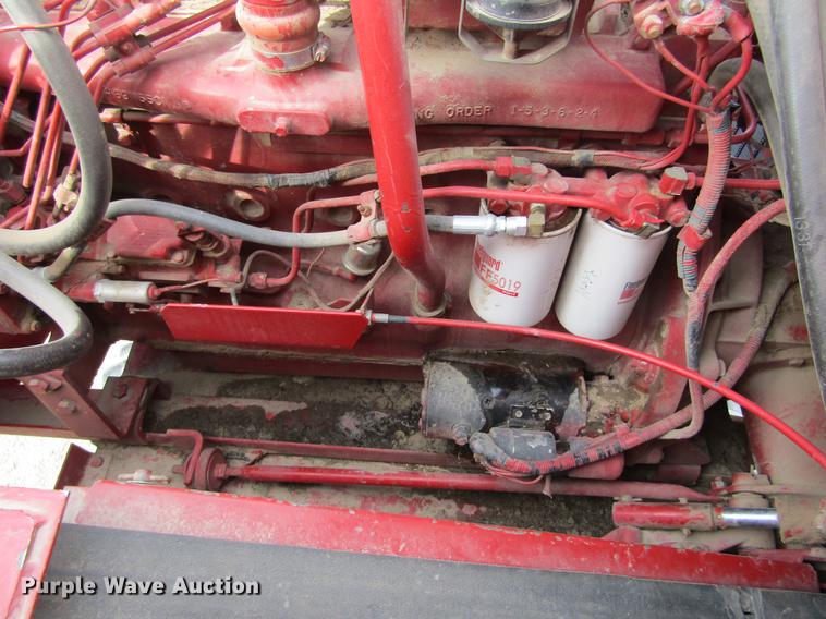 image for item DC8253 1981 International 1460 Axial-Flow combine