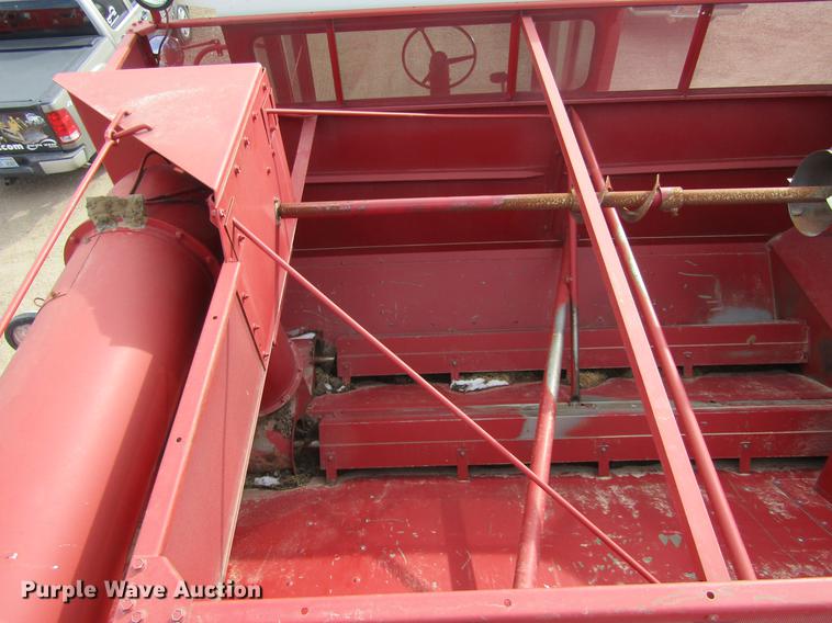 image for item DC8253 1981 International 1460 Axial-Flow combine