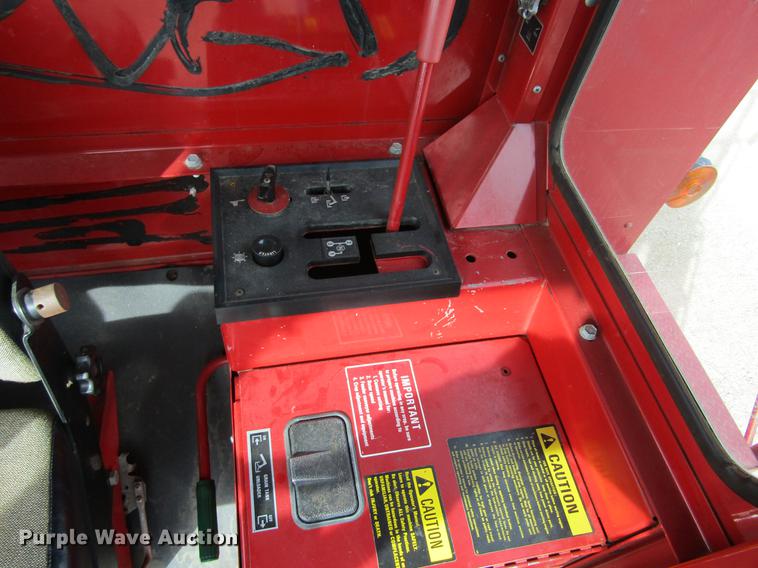 image for item DC8253 1981 International 1460 Axial-Flow combine