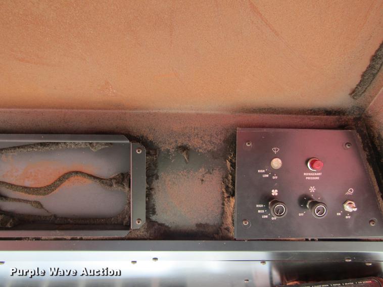 image for item DC8253 1981 International 1460 Axial-Flow combine