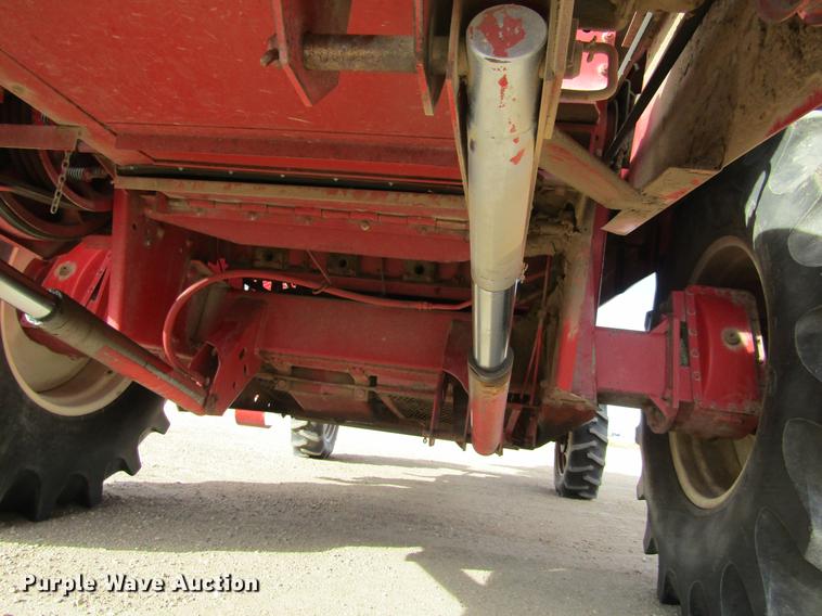 image for item DC8253 1981 International 1460 Axial-Flow combine