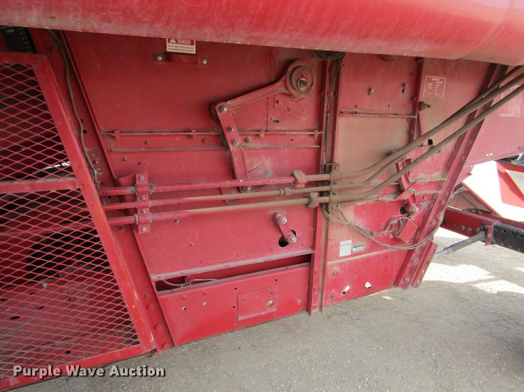 image for item DC8253 1981 International 1460 Axial-Flow combine