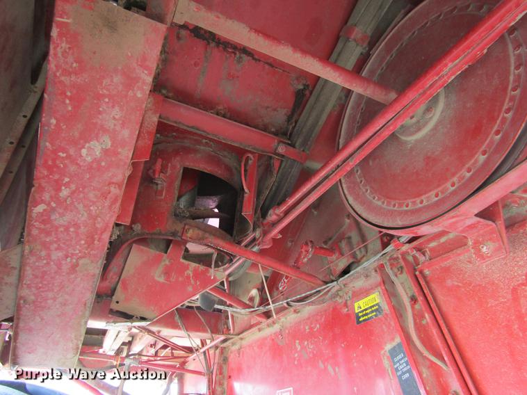 image for item DC8253 1981 International 1460 Axial-Flow combine