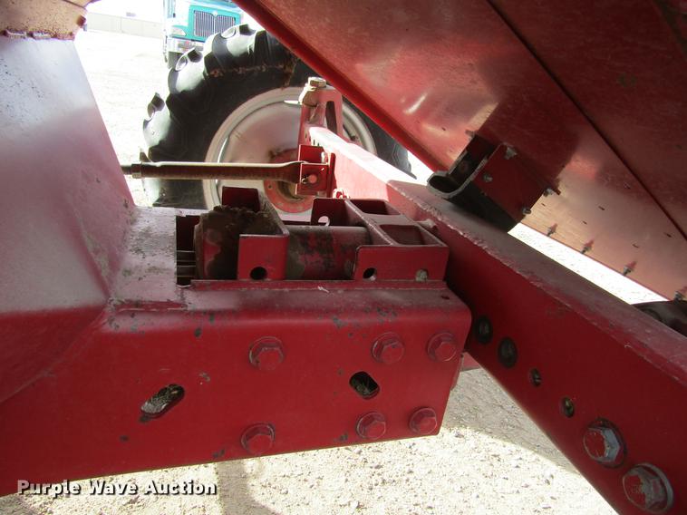 image for item DC8253 1981 International 1460 Axial-Flow combine