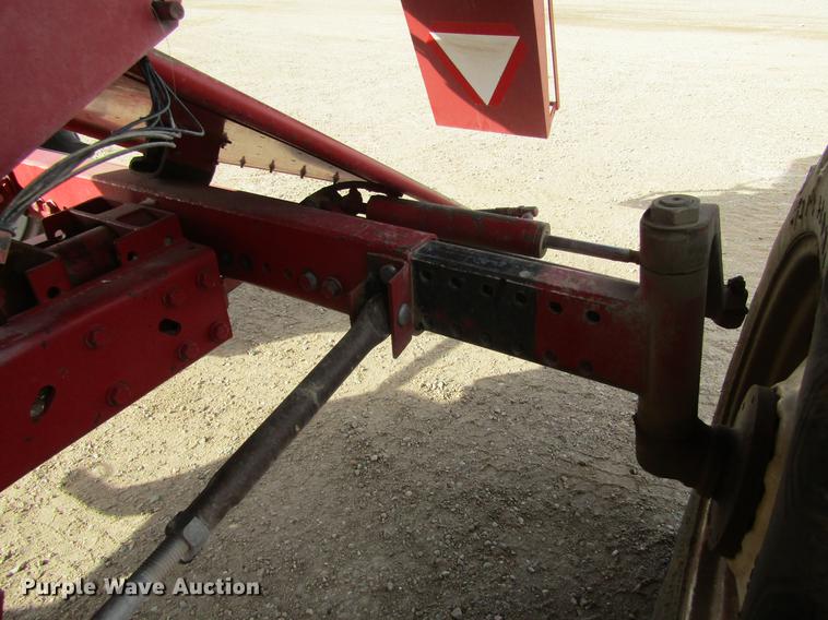 image for item DC8253 1981 International 1460 Axial-Flow combine