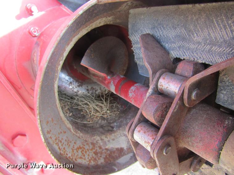 image for item DC8253 1981 International 1460 Axial-Flow combine