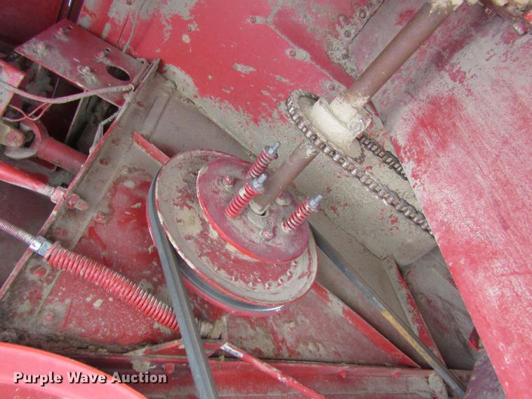 image for item DC8253 1981 International 1460 Axial-Flow combine