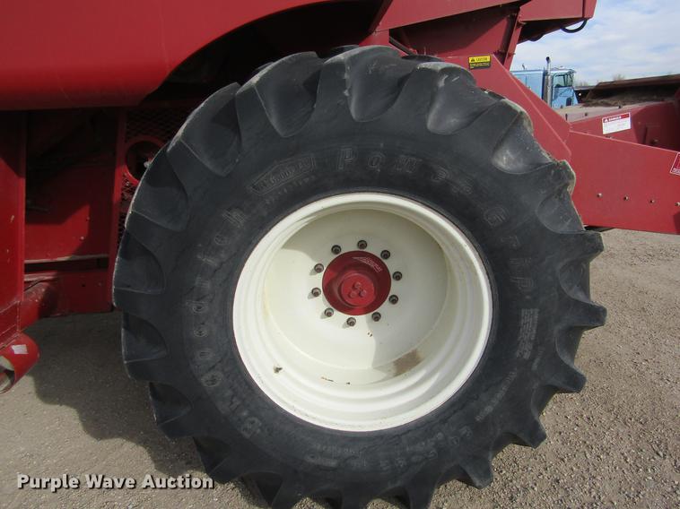 image for item DC8253 1981 International 1460 Axial-Flow combine