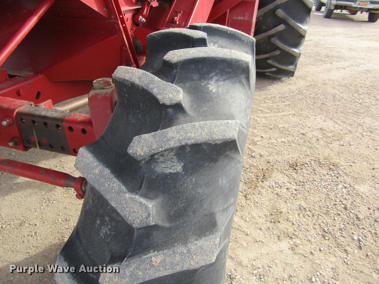 image for item DC8253 1981 International 1460 Axial-Flow combine