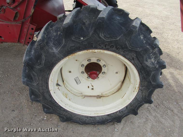 image for item DC8253 1981 International 1460 Axial-Flow combine