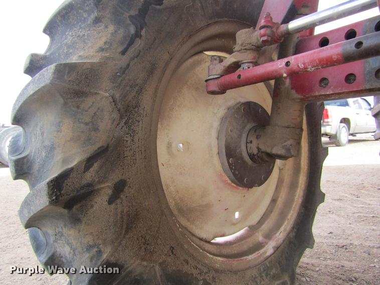 image for item DC8253 1981 International 1460 Axial-Flow combine