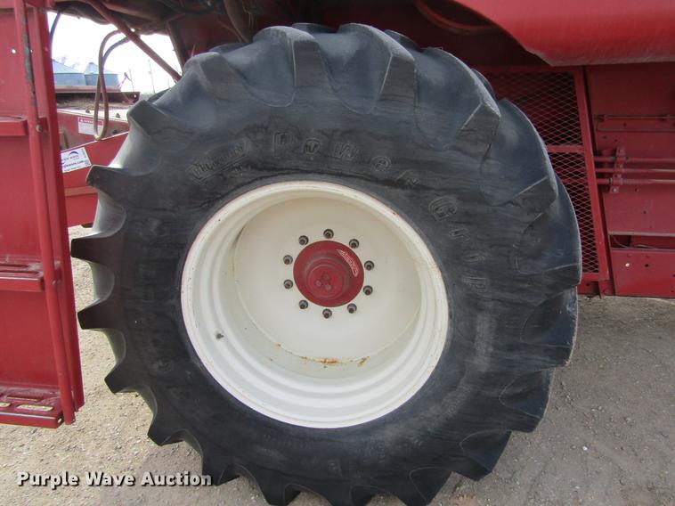 image for item DC8253 1981 International 1460 Axial-Flow combine