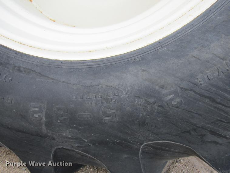 image for item DC8253 1981 International 1460 Axial-Flow combine