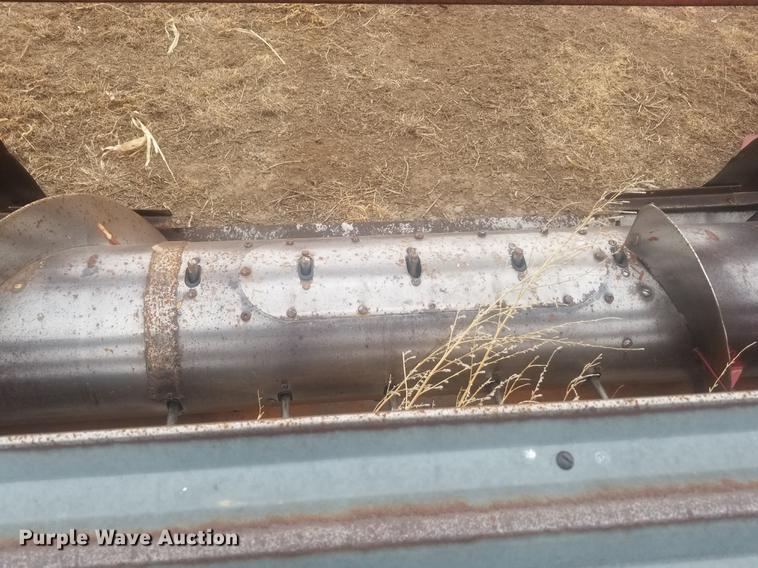 image for item DC8253 1981 International 1460 Axial-Flow combine