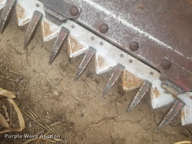 image for item DC8253 1981 International 1460 Axial-Flow combine