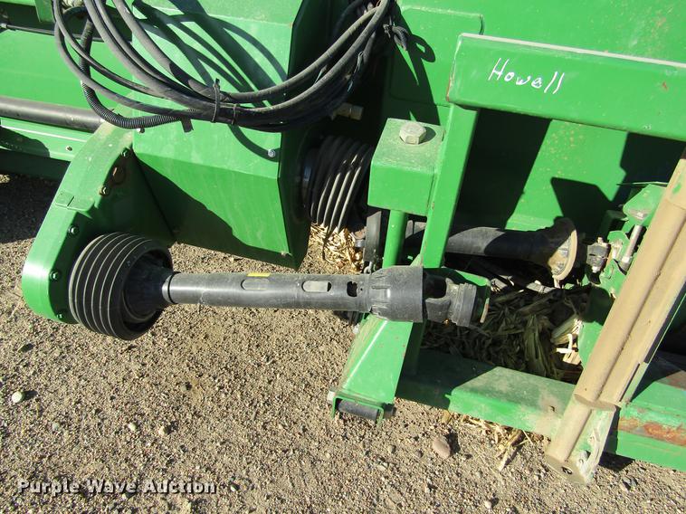 image for item DC8299 2005 John Deere 936D draper head