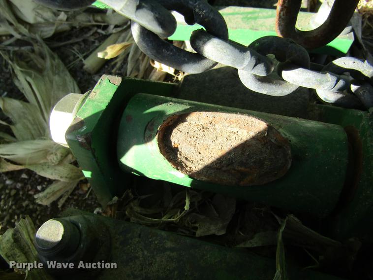 image for item DC8299 2005 John Deere 936D draper head