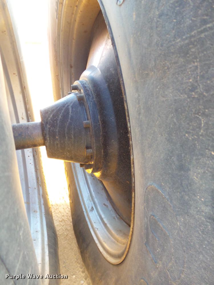 image for item DD1240 1989 Case IH 7140 MFWD tractor