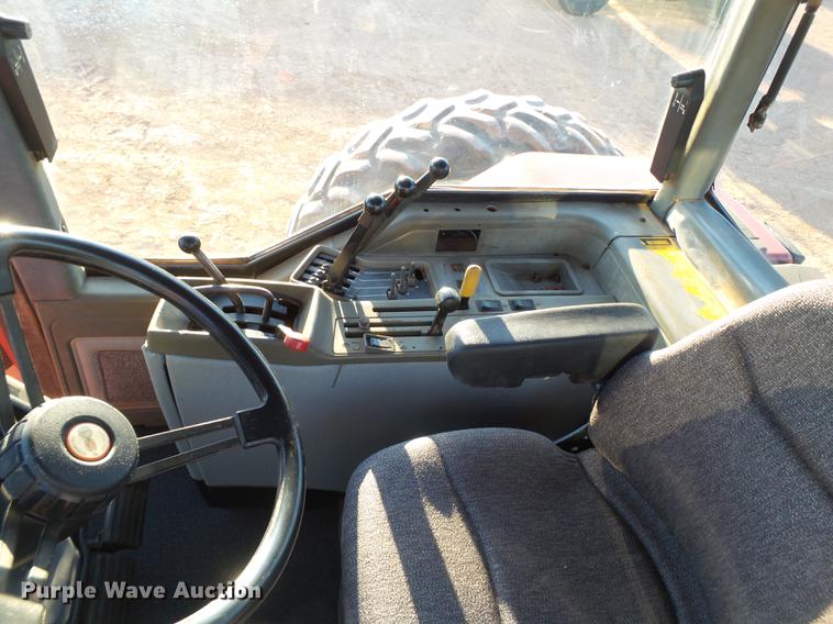 image for item DD1240 1989 Case IH 7140 MFWD tractor