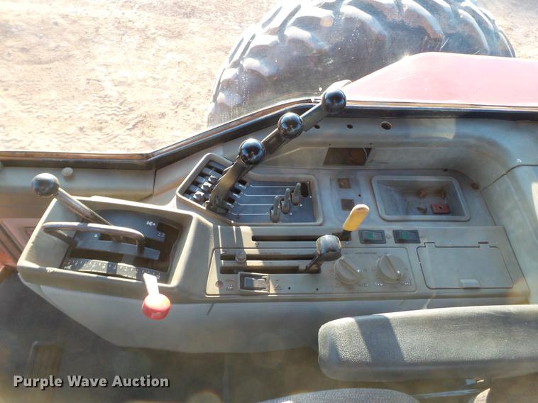 image for item DD1240 1989 Case IH 7140 MFWD tractor