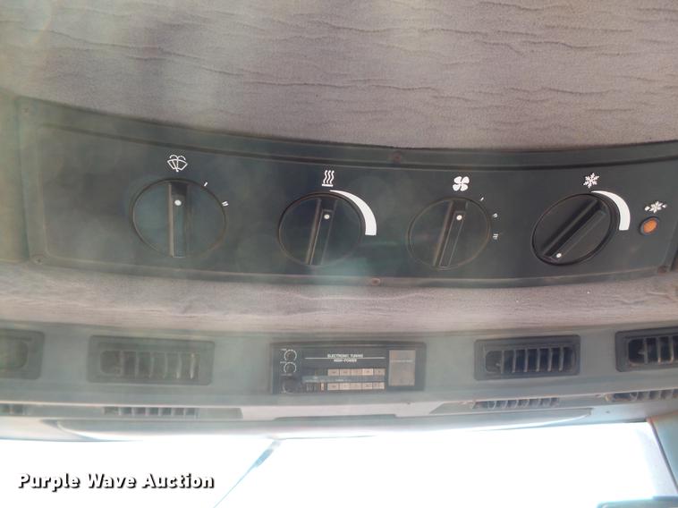 image for item DD1240 1989 Case IH 7140 MFWD tractor