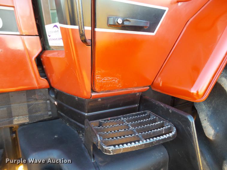 image for item DD1240 1989 Case IH 7140 MFWD tractor