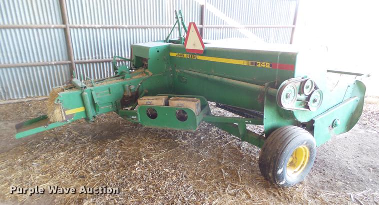image for item DD1242 1999 John Deere 348W square baler