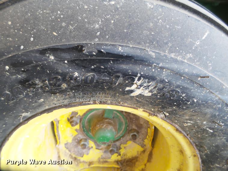 image for item DD1242 1999 John Deere 348W square baler