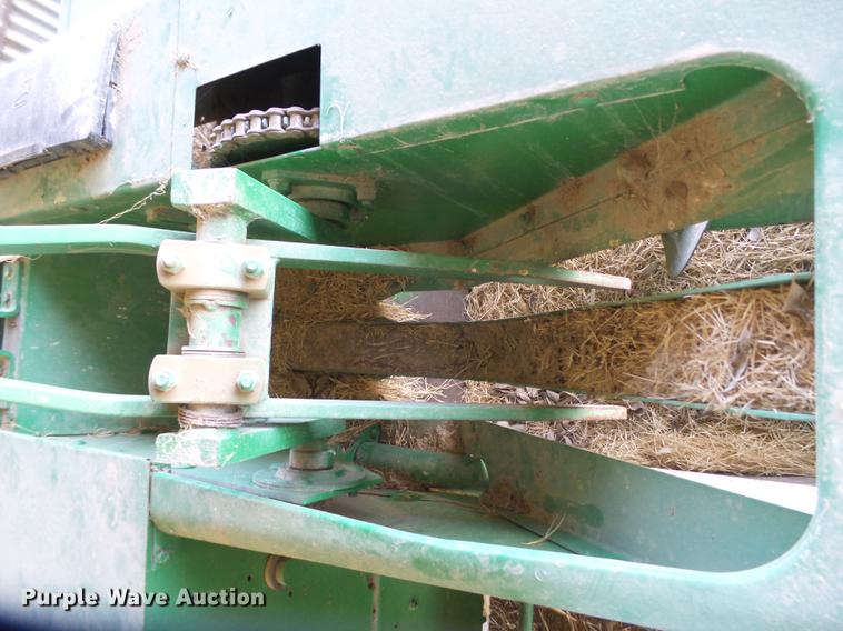image for item DD1242 1999 John Deere 348W square baler