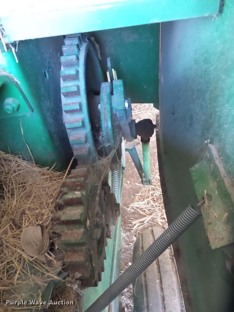 image for item DD1242 1999 John Deere 348W square baler