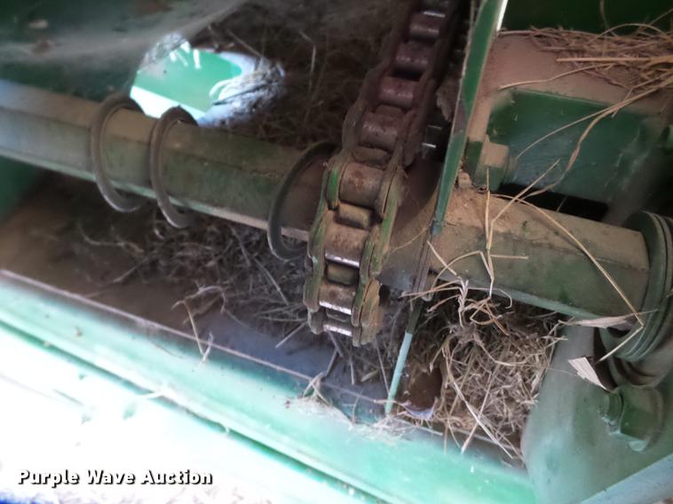 image for item DD1242 1999 John Deere 348W square baler