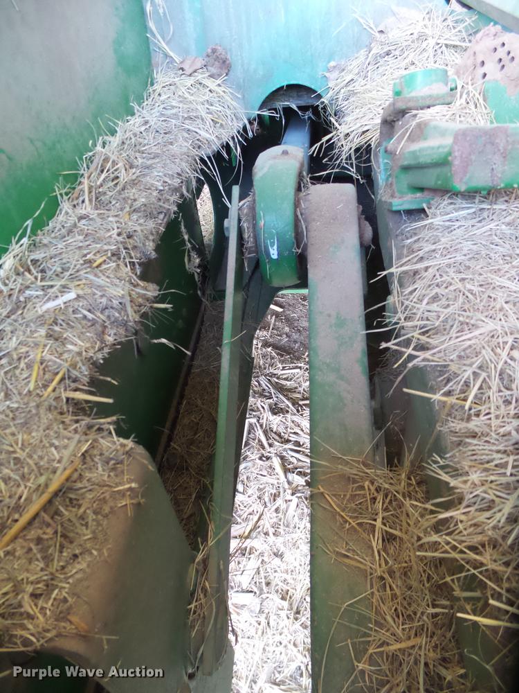 image for item DD1242 1999 John Deere 348W square baler