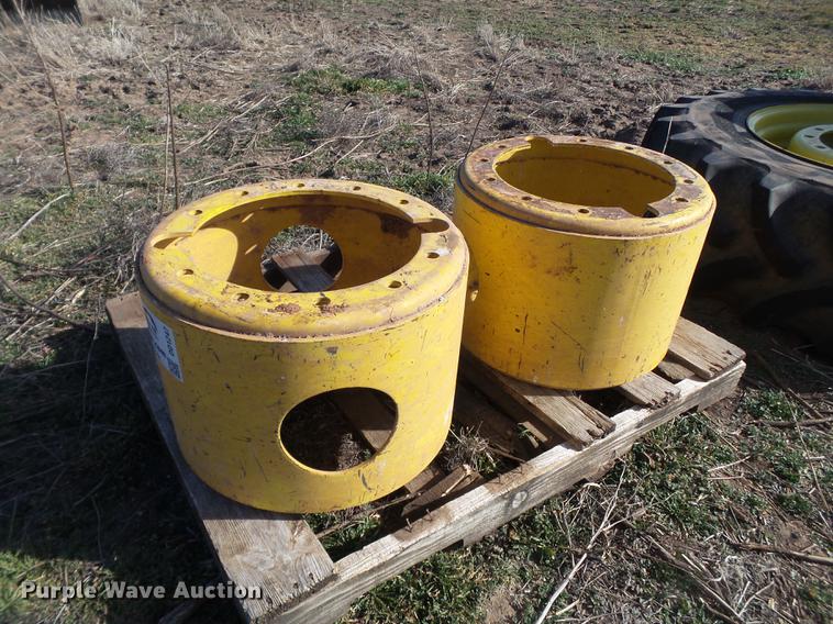 image for item DD1247 John Deere dual tires and hubs