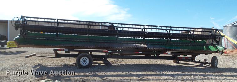 image for item DD1249 2006 John Deere 936D draper head