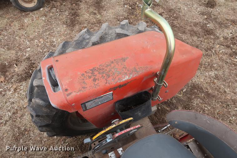 image for item DD5449 1966 Massey-Ferguson 180 tractor