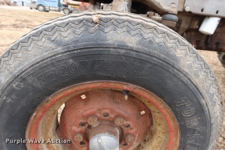 image for item DD5449 1966 Massey-Ferguson 180 tractor