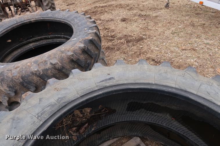 image for item DD5452 (4) Firestone tires