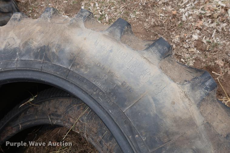 image for item DD5452 (4) Firestone tires