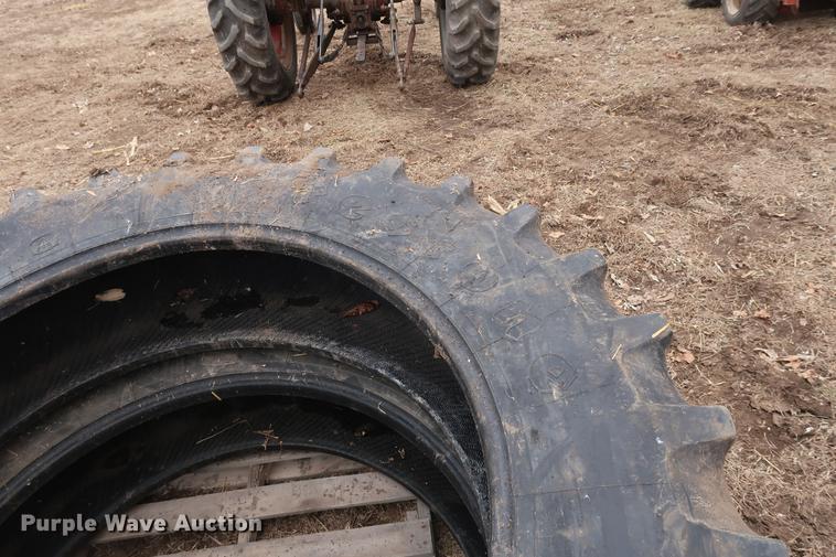 image for item DD5453 (4) Firestone tires