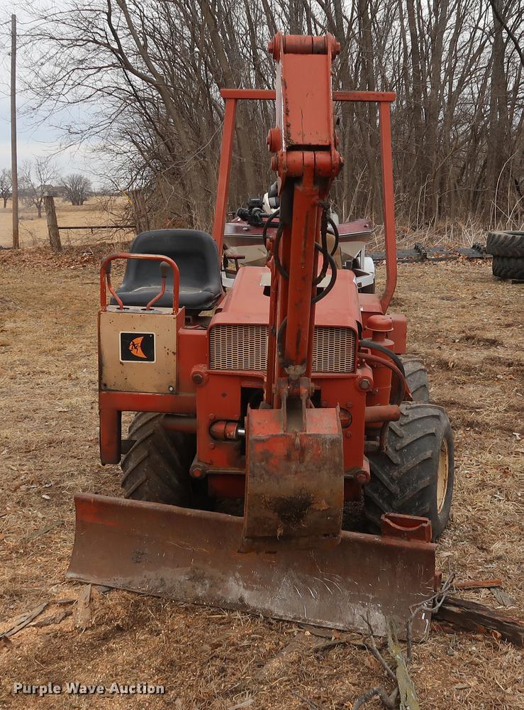 image for item DD5455 Ditch Witch 2300 trencher