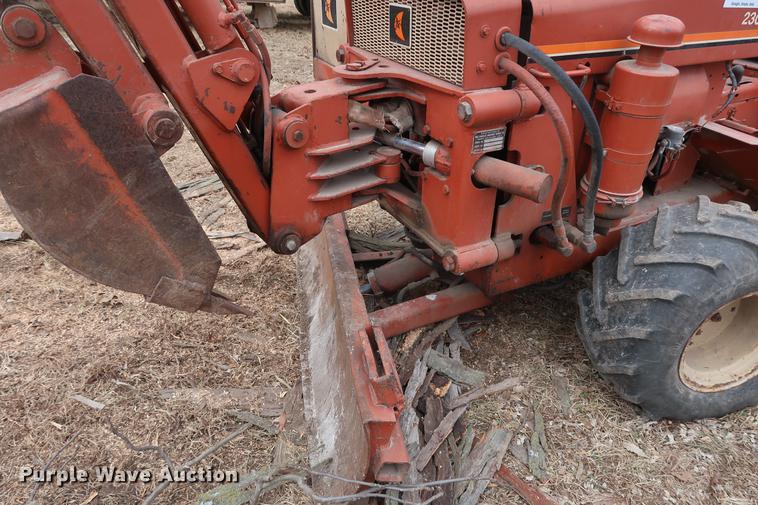 image for item DD5455 Ditch Witch 2300 trencher
